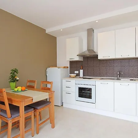 Modern In With Garden Apartment