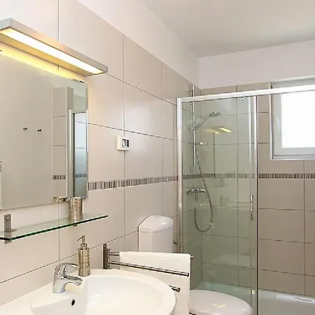 Apartment Modern In With Garden Pula